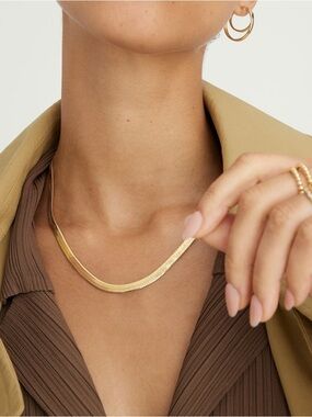Mejuri bold herringbone necklace in gold 16 inches